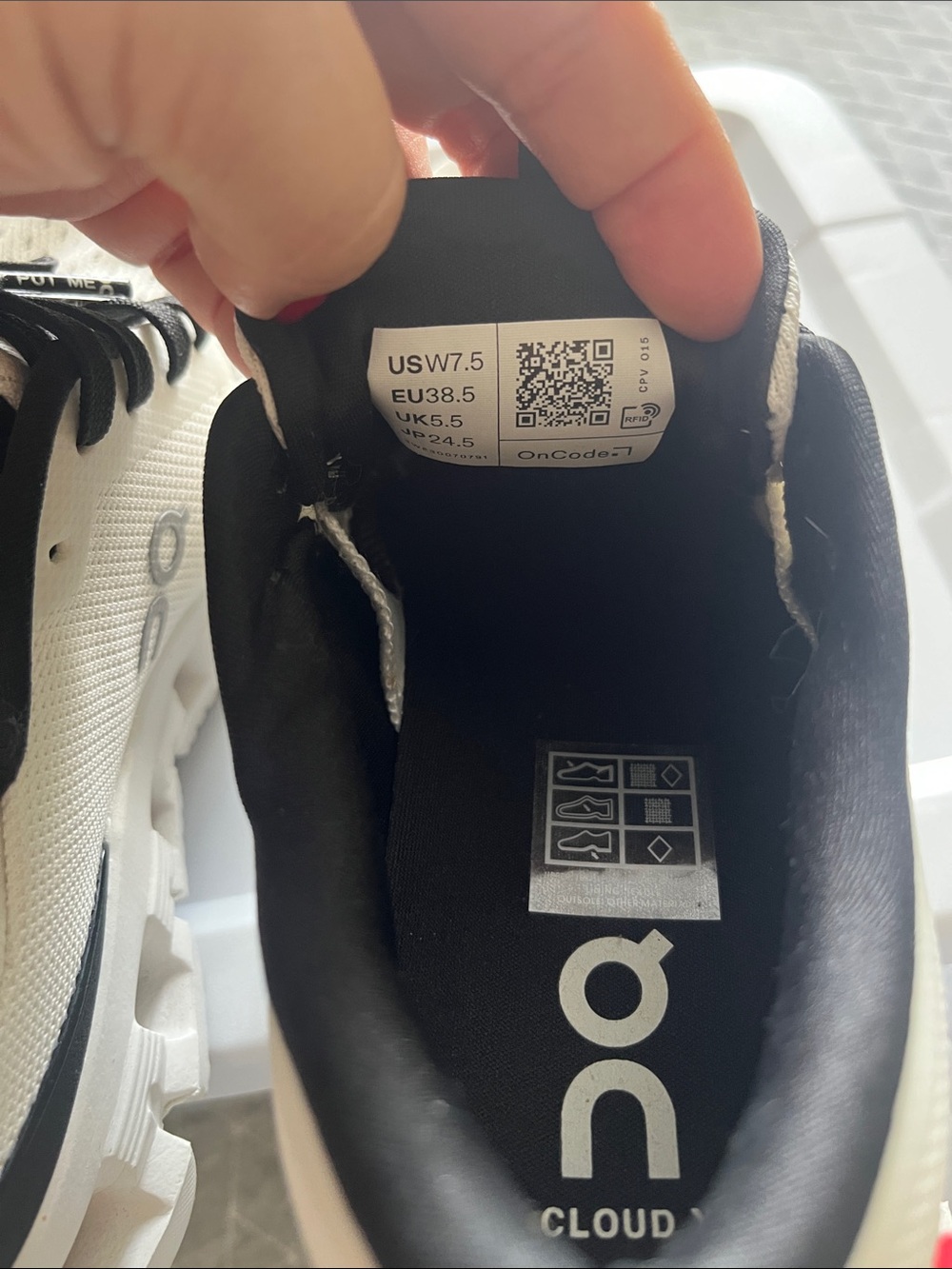 On Cloud X Women’s Size 7.5 — Like New — Worn Once — Training/RUN Sneakers - Picture 6 of 6